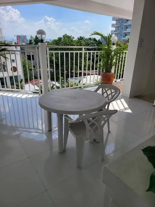 Apartment Kandi Comfortable 1Bedroom, King Bed, Housekeeping Angeles Philippines