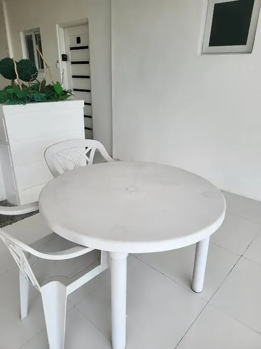 Kandi Comfortable 1Bedroom, King Bed, Housekeeping Angeles Philippines
