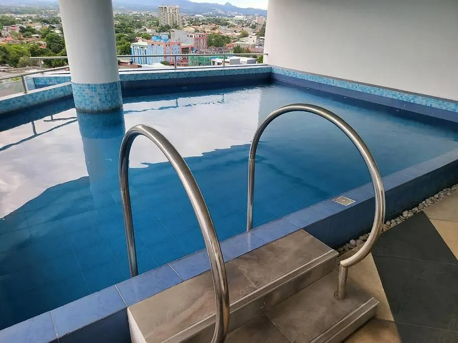 Kandi Comfortable 1Bedroom, King Bed, Housekeeping Angeles Philippines