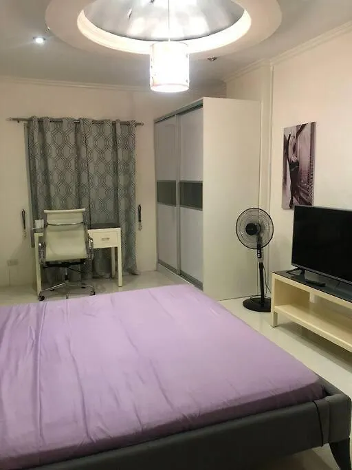 Apartment Kandi Comfortable 1Bedroom, King Bed, Housekeeping Angeles Philippines