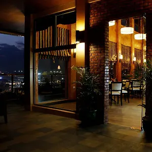 Park Tower מלון