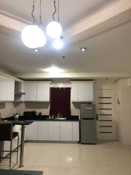 Kandi Comfortable 1Bedroom, King Bed, Housekeeping 安吉利斯 菲律宾